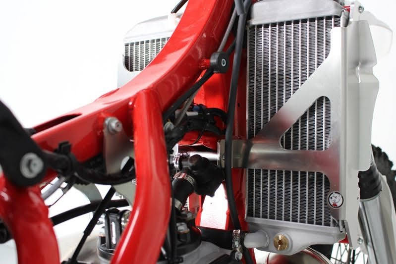 Beta RR 125–300 Radiator Guards – AXP Racing