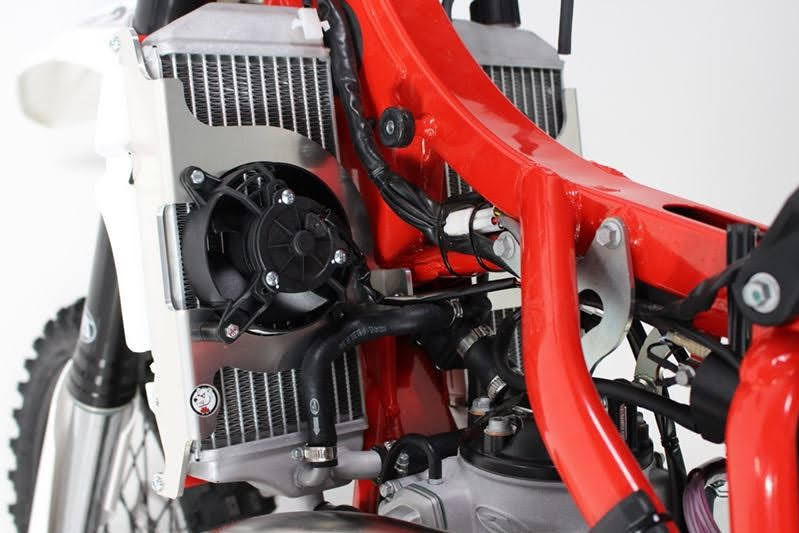 Beta RR 125–300 Radiator Guards – AXP Racing