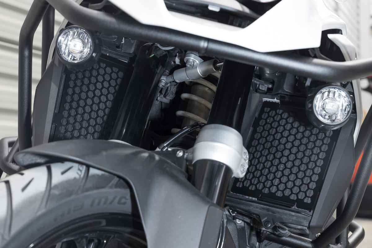 BMW R1300GS Radiator Guard – Yakk EXP